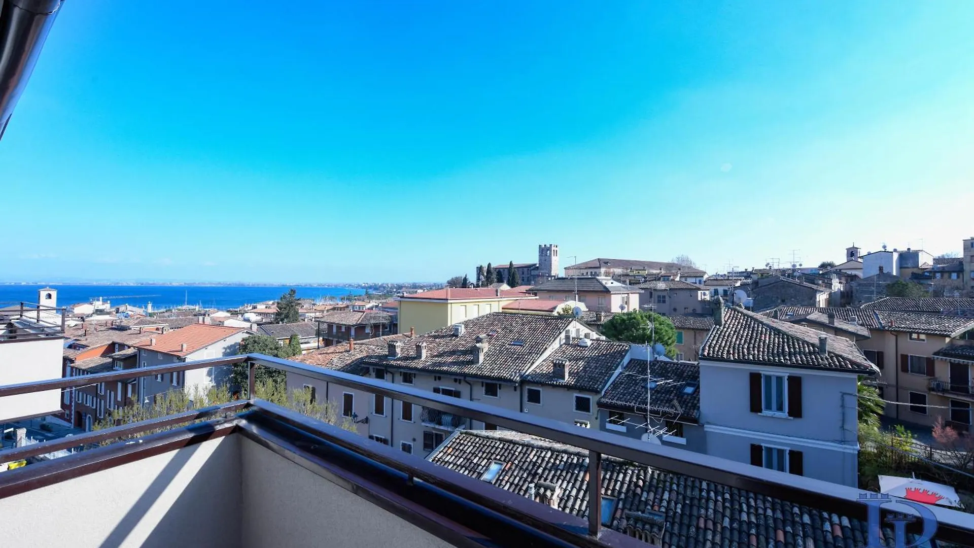 公寓 Desenzanoloft Official Partner Marriott Homes & Villas - Jack'S Penthouse 代森扎诺-德尔加达